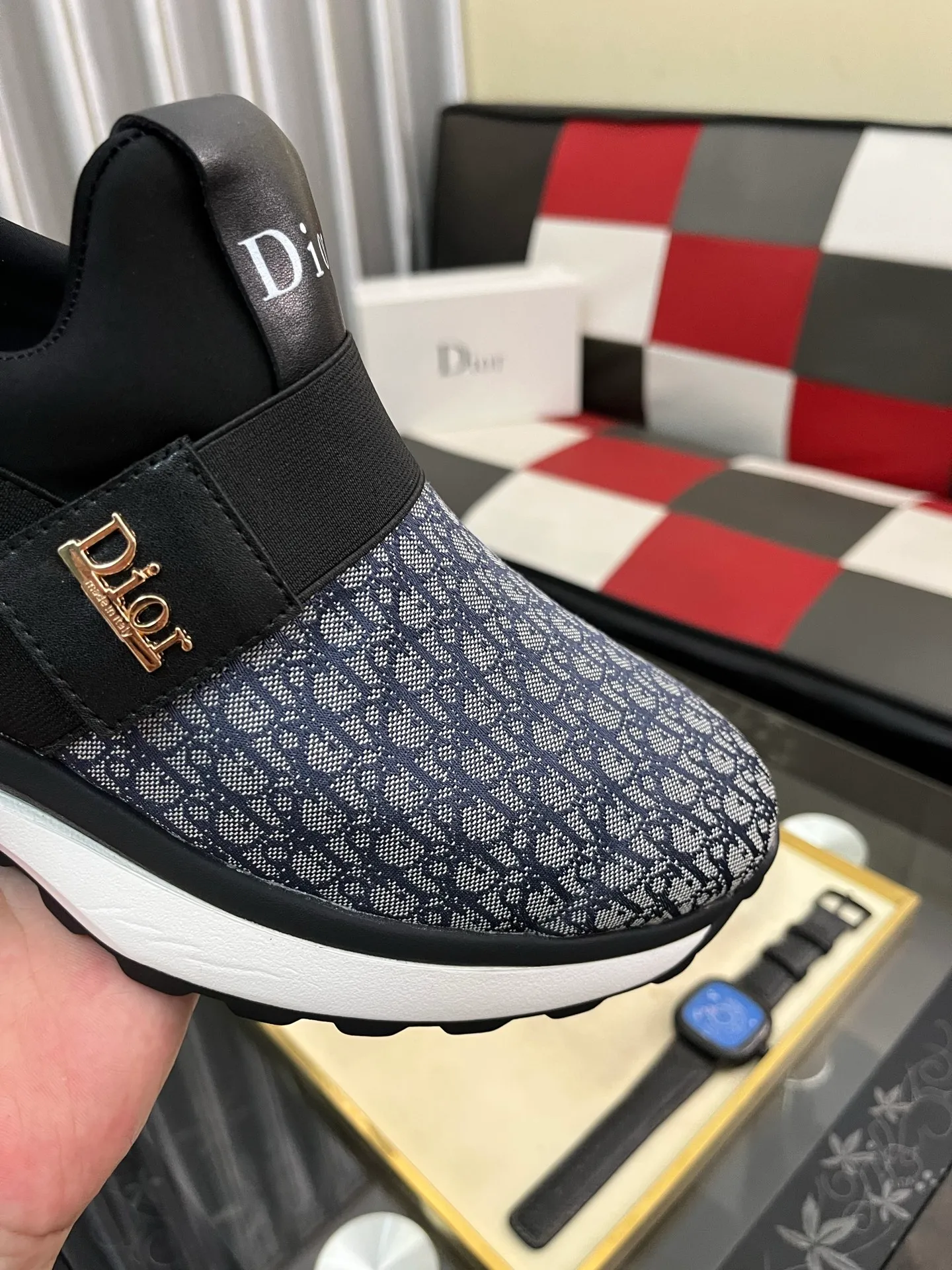 Men's Men's Shoes 💰458⌚️⌚️Dior [Dior] men's casual and trendy shoes are on the market! Strong British fashion style, the upper is made of nubuck leather with printed fabrics, comfortable pigskin lining, and original molded outsole. Designed by European and American masters, the perfect shape creates high quality, super versatile and very comfortable. High-end without losing taste, fashionable and novel! Code number: 38～442️⃣Colors available